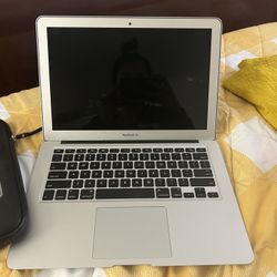 Mac book air 13 Inch 
