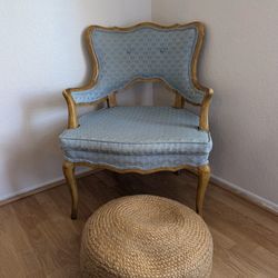 Armchair + feet rest