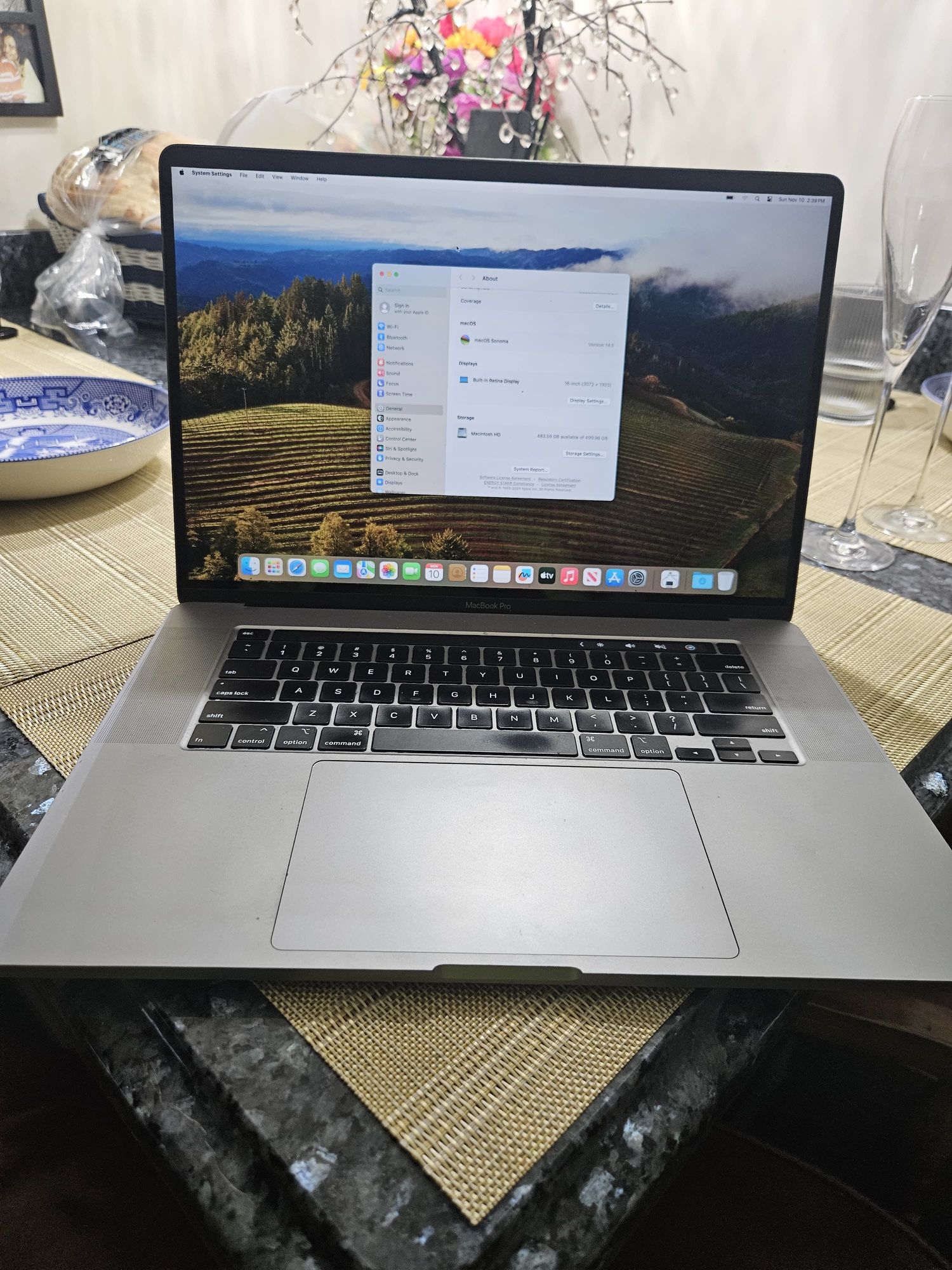 MacBook Pro 16inch 2019 Intel I7 16gb Ram 500gb Ssd 