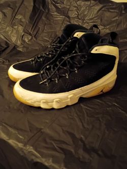 Nike Air Jordan 9 Retro "City of Flight size 9.5. Gently used. Only $50.