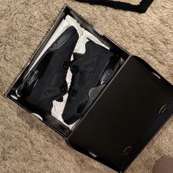 Jordan 4 Retro Black Cat (2025) Size 10.5 Men 