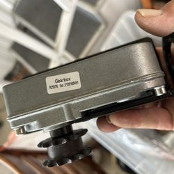 A6E 250761 GEAR BOX WIBRKT SLIDE MOTOR