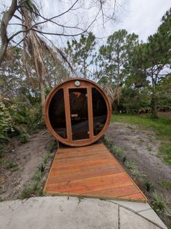 Custom SAUNAONES™ Serenity Nature Air 4 – Panoramic Red Cedar Barrel Sauna