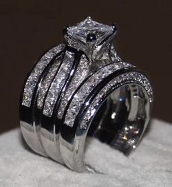 New 18 k white gold wedding ring set engagement ring wedding band