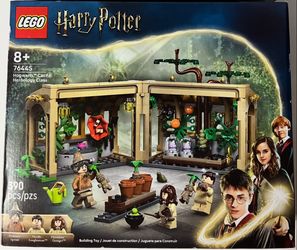 LEGO Harry Potter: Hogwarts Castle: Herbology Class (76445)