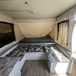 Pop Up Trailer Camping Palomino 1998 $950