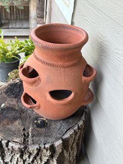 Maceta antigua de terracota