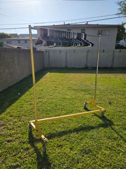Heavy duty cloths pole on wheels