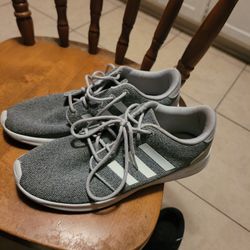 ADIDAS CLOUDFOAM WOMEN'S SNEAKERS SIZE 9.5