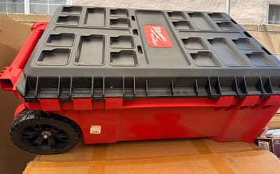 Milwaukee PACKOUT 38 in. Rolling Modular Tool Chest