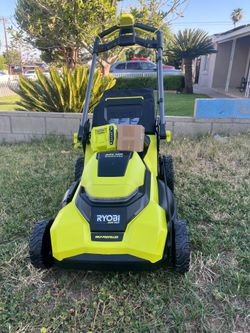 RYOBI
40V HP Brushless 21 in.
Cordless Battery Walk Behind Self-Propelled Lawn Mower with (1) 6.0 Ah Batteries and Charger