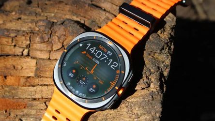 ⌚ Galaxy Watch Ultra – Built for Adventure!