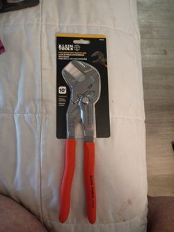 ***Klein Tools Plier Wrench w/Knurled Jaws***
