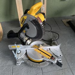 Dewalt Saw