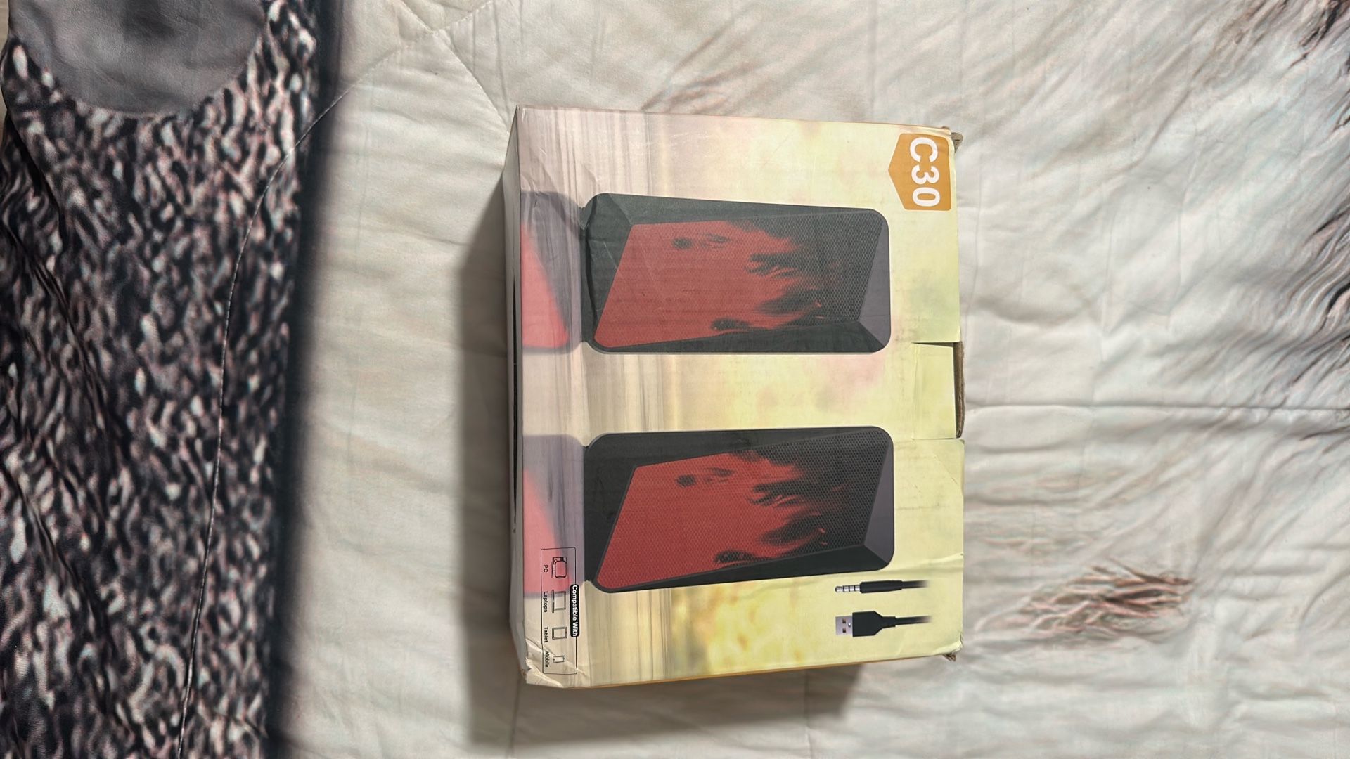 Brand new speakers, easy to adapt