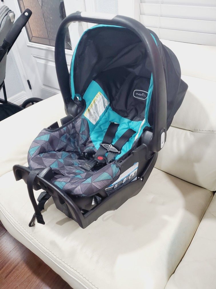 Evenflo Infant Baby Carseat Car Seat With Base