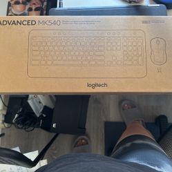 Logitech wireless mouse And keyboard 