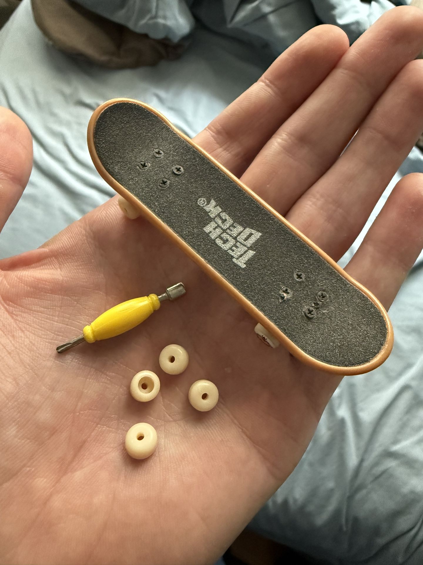 Tech Deck Finger Board With Tool And Extra Wheels