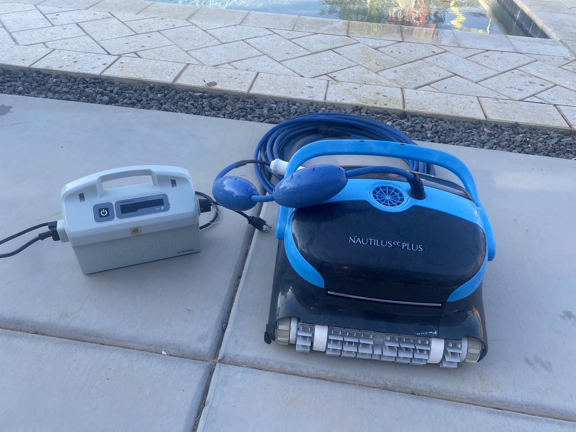 Dolphin Robotic Pool Cleaner for Sale in Queen Creek, AZ OfferUp