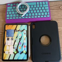 iPad Mini 6th Generation 256GB  with Otterbox case, Zagg Keyboard pen and Charger 