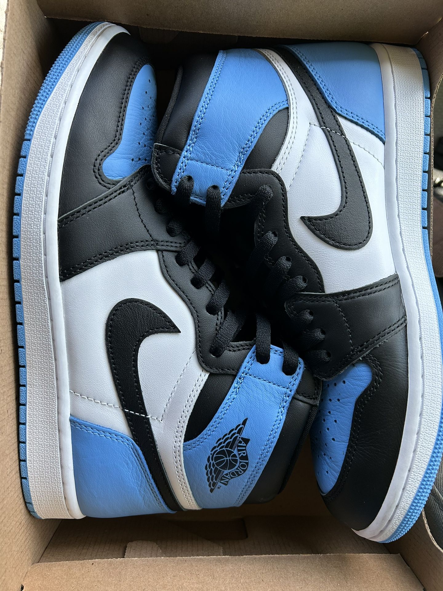 Jordan 1 High UNC Toe 11