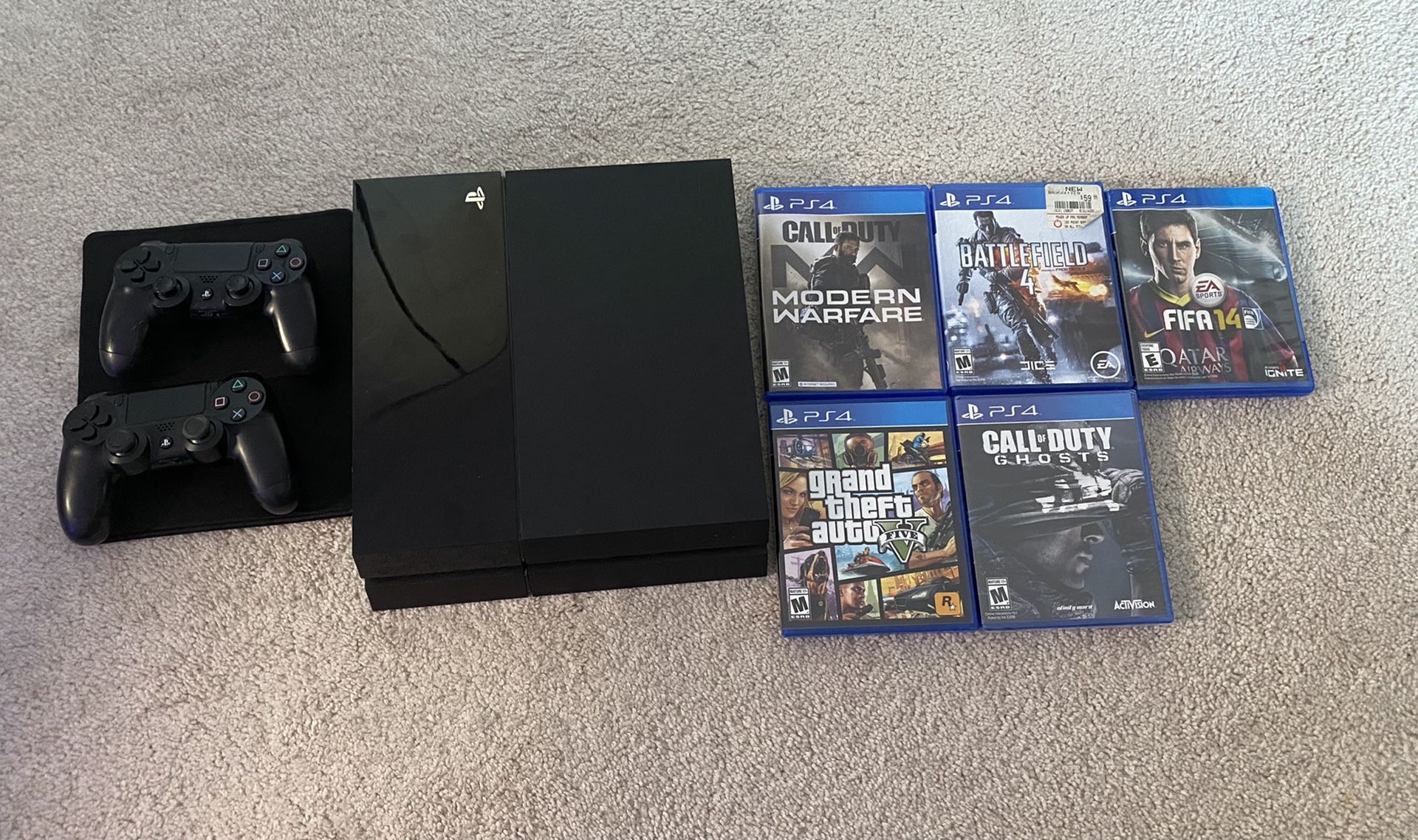 PS4 - 500GB, Excellent condition W/ 6+ Games
