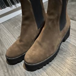 Women’s shoes Size 6.5