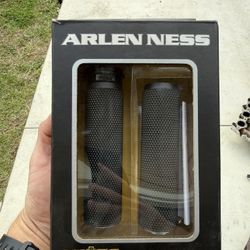 Arlen Ness Knurled Rubber Motorcycle Grips - New In Box
