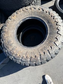 37x12.50R17 Toyo Open Country – 2 Used Tires