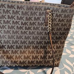 Micheal Kors Purse