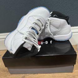Jordan 11 Legend Blue 