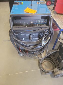 Miller Syncrowave 250 DX
