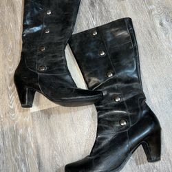 Sketchers Leather Boots