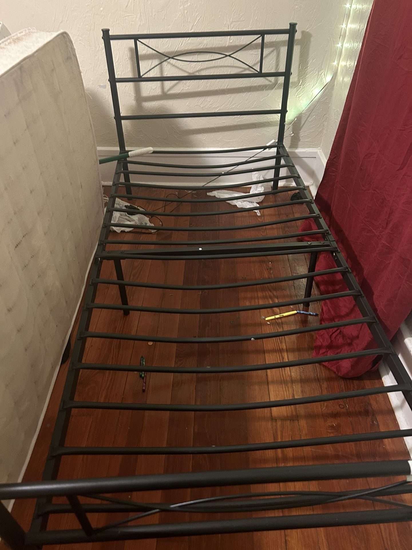 Free Twin Beds