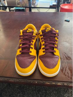 Nike Dunk Low Gold & Burgundy Sneakers – Men’s Size 9 – Excellent Condition