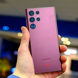 Samsung Galaxy S22 Ultra 128GB Fully Unlocked Excellent Condition