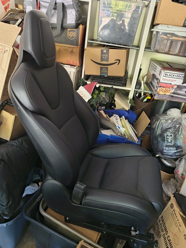 TESLA Model S Seat