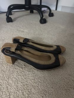 Chanel Two-Tone Ballet Flats – US6.5 – $260