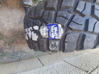 Bfg Mid Terrain K/O 275/65R18 New