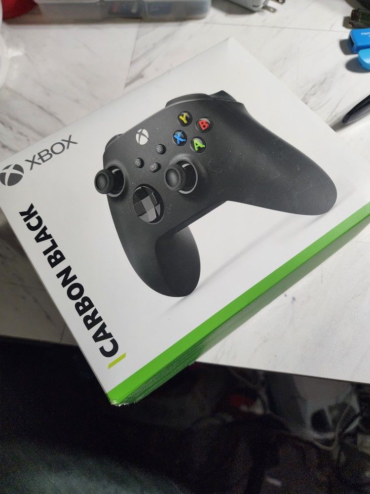 (NEW)-XBOX Controller In BOX!!!!