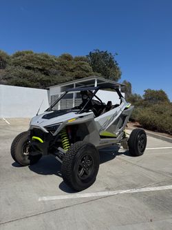2022 Polaris RZR Turbo R – DYNAMIX