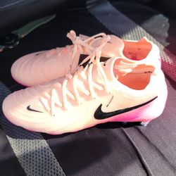 Nike Phantom GX 2 Elite AG Cleats Size 6.5