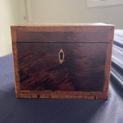 King george the thirds rectangular tea caddy