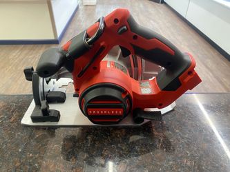 Milwaukee M18 Brushless Circular Saw