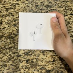  Airpod Pros 2nd Generation (USB-C) Magsafe Charging Case (Comes With Warranty)