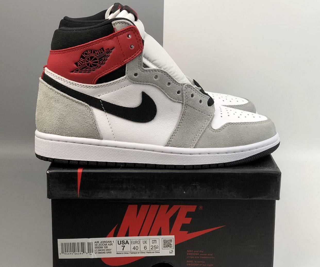 Jordan 1 Smoke size 11/10.5/10.5/7