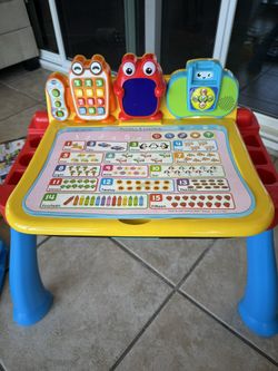 VTech Touch and Learn Activity Desk Deluxe