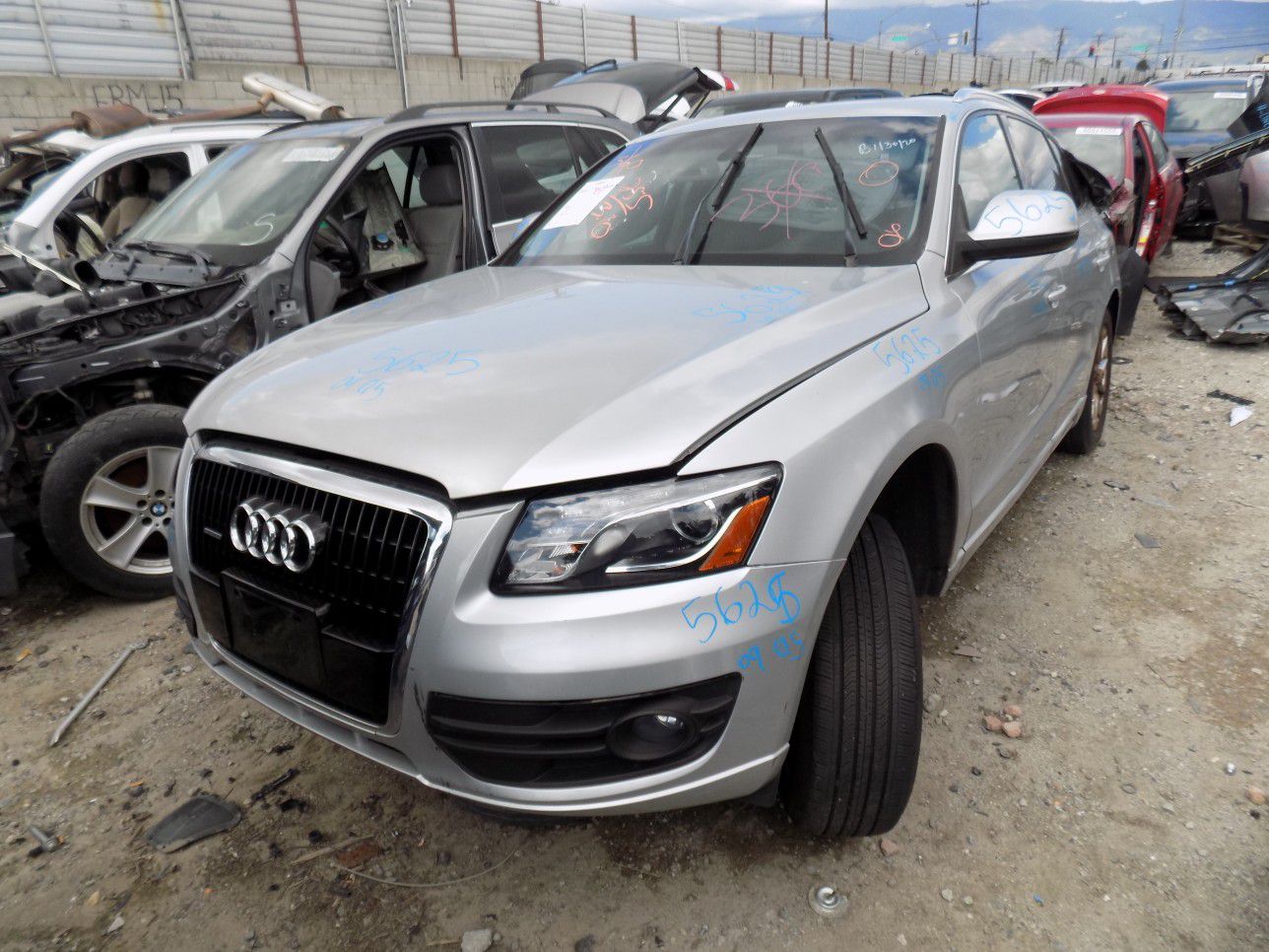 2009 Audi Q5 3.2 L (Parting Out) STOCK # 5625