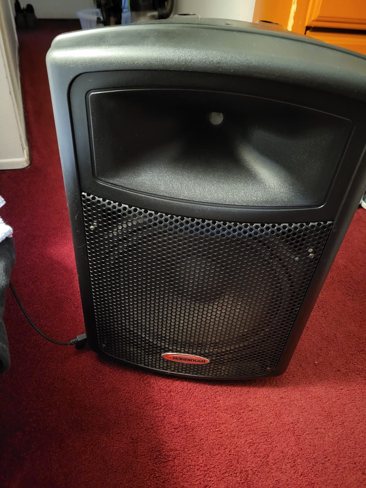 Harbinger Model APS15 15" Black Active Powered Speaker