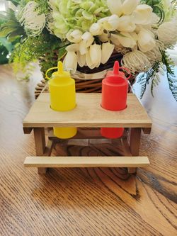 KETCHUP & MUSTARD CONDIMENTS PICNIC TABLE HOLDER **BRAND NEW**